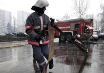 На улице Молостовых в районе метро Новогиреево в Москве утром в воскресенье произошел пожар в жилом доме