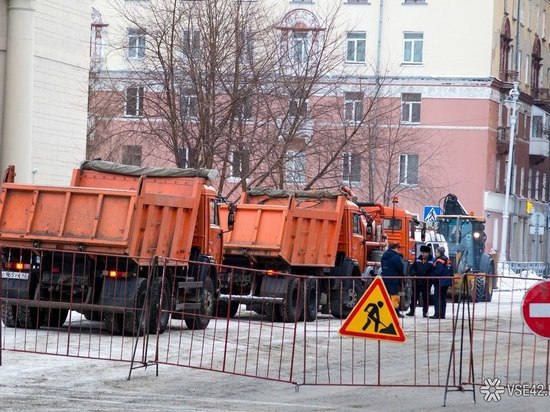 В Кемерове с помощью ямочного ремонта восстановили 278 квадратных метров дорожного полотна 