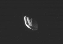 Зонд «Кассини» прислал на Землю снимок Пана, одного из спутников Сатурна