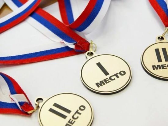 Девятиклассницы из Бугурусланского района стали призерами олимпиады по эрзянскому языку