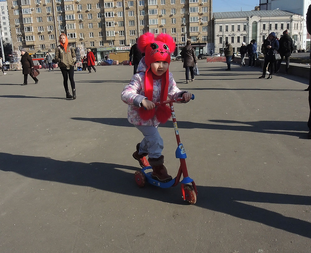 С приходом тепла москвичи массово пересели на двухколесный транспорт