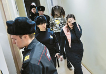 Две подруги, Алена и Алина, в соцсетях прозванные «хабаровскими живодерками», в понедельник предстали перед судом