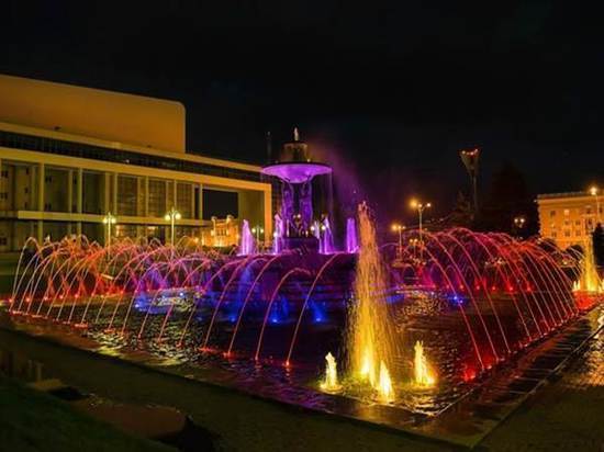 В Ростове на содержание фонтана на Театральной площади потратят более 2 млн рублей 