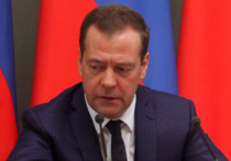 Президент России Владимир Путин на совещании с членами кабмина объявил о болезни премьер-министра России Дмитрия Медведева