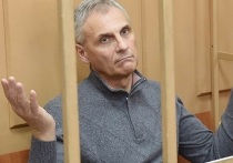 Утром в четверг, 16 марта, в Южно-Сахалинском городском суде продолжится судебный процесс по делу экс-губернатора Александра Хорошавина