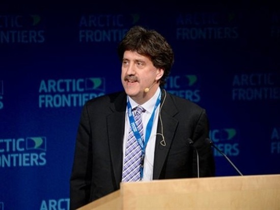 Председатель Комитета старших должностных лиц Арктического совета Дэвид Болтон едет в Архангельск