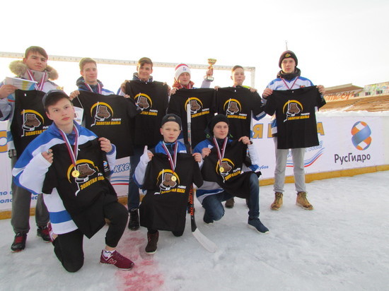 При поддержке энергетиков в Рыбинске прошел турнир по хоккею 