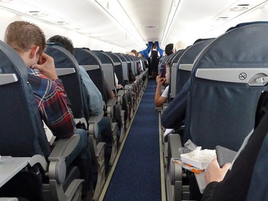 Людям высокого роста теперь все труднее летать регулярными рейсами