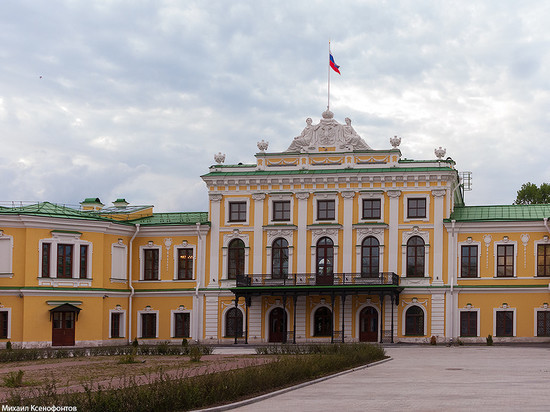 На Тверской Императорский дворец выделят "последние" деньги
