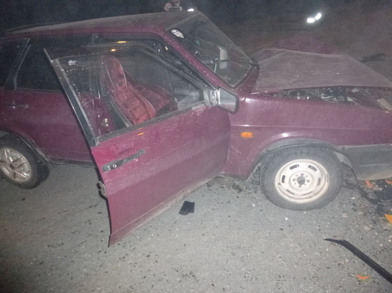 Во время аварии в Орске человека зажало автомобилем