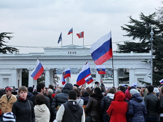 Кобзон и Шаманов вместе с севастопольцами отметили воссоединение Крыма с Россией
