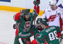 Если в предыдущем матче в «Арене-Омск» на ледовой площадке безраздельно хозяйничали хоккеисты «Авангарда», то вчера в «Татнефть-Арене» ситуация развернулась на 180 градусов