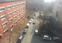 Узкие переулки и придомовые проезды нередко становятся причиной скандалов у владивостокских автомобилистов