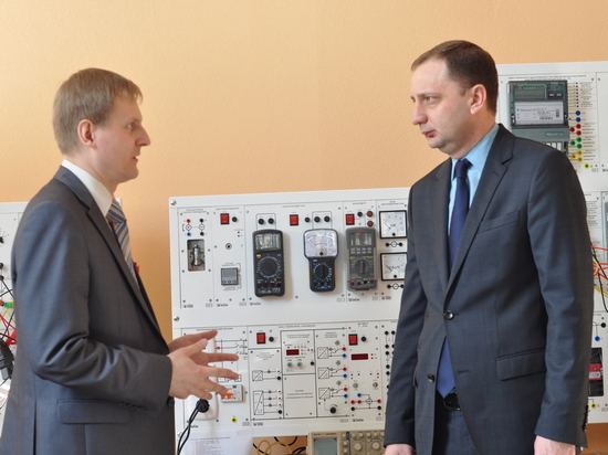 Лабораторию электрооборудования станций и подстанций открыли в АлтГТУ 