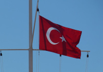 Временный поверенный в делах России в Анкаре Сергей Панов вызван в МИД Турции из-за смерти турецкого военнослужащего, погибшего в результате стрельбы с территории Сирии. 