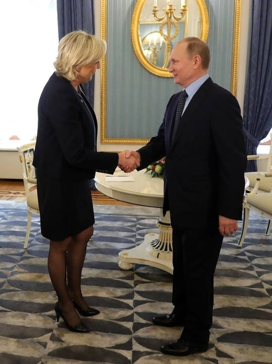 Эксперты объяснили, как визит в Москву повлиял на имидж кандидата в президенты Франции