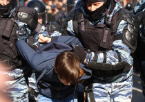 Мирные акции, организованные сторонниками Алексея Навального, прошли 26 марта в десятках городов России