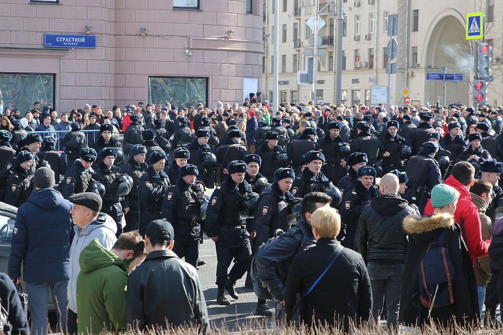 Митинг в Симферополе 26 февраля 2014 года. Выступление Машкова на митинге фото. Медицинский митинг