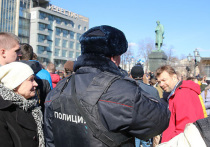 Больше всех восхитился Дмитрий Быков: «Выросло новое поколение, интеллектуальное, чрезвычайно остроумное, эрудированное, нон-конформистское