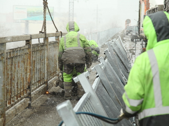 Ремонт ограждений Молитовского моста в Нижнем Новгороде выполнен на 25%