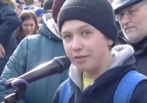 Одним из самых юных участников протестных акций с коррупцией стал 12-летний Глеб Токмаков из Томска