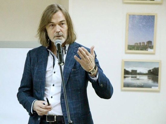 Заслуженный художник РФ, Академик Российской академии художеств провел мастер-класс в молодежном пространстве «Дача Онегина»