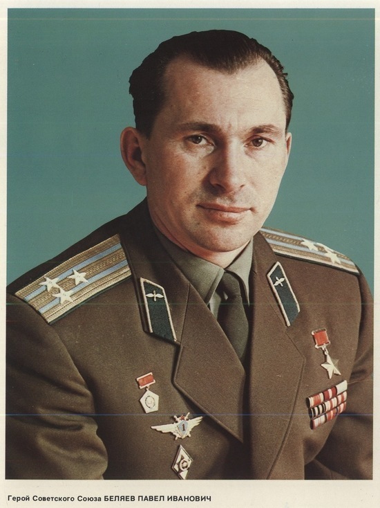 Павел Беляев руководил первым в мире выходом человека-космонавта Алексея Архиповича Леонова в открытое пространство