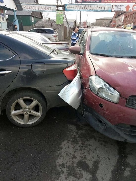 В Иркутске водитель иномарки  скончался  за рулем из-за болезни сердца 