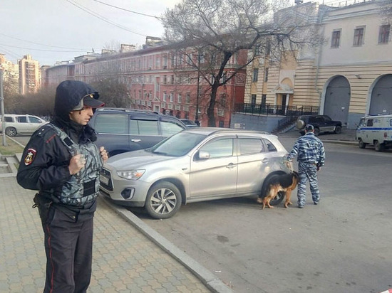 В пятницу Хабаровск оказался на осадном положении