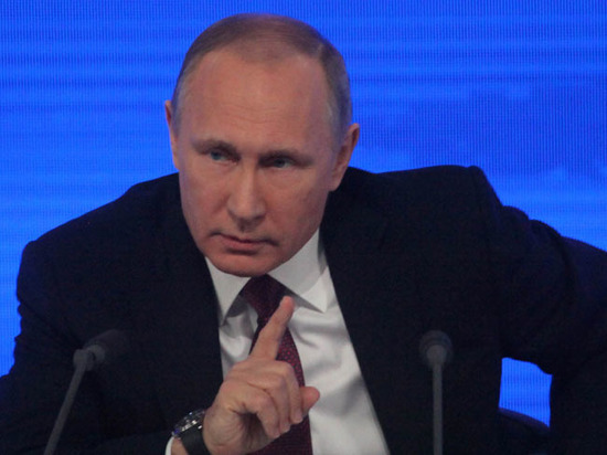 В разговорах об этом он увидел опасность возникновения в России ситуации, аналогичной арабской или украинской