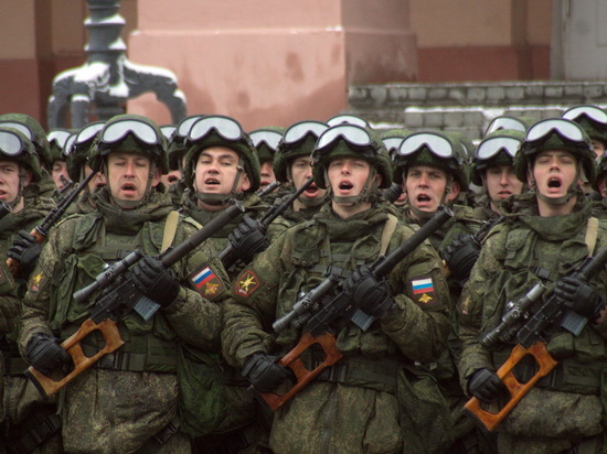 Репетиции парада Победы проходят в Нижнем Новгороде