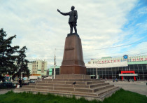 Сергей Альмеев представил проект реконструкции железнодорожного вокзала и привокзальной площади Саратова