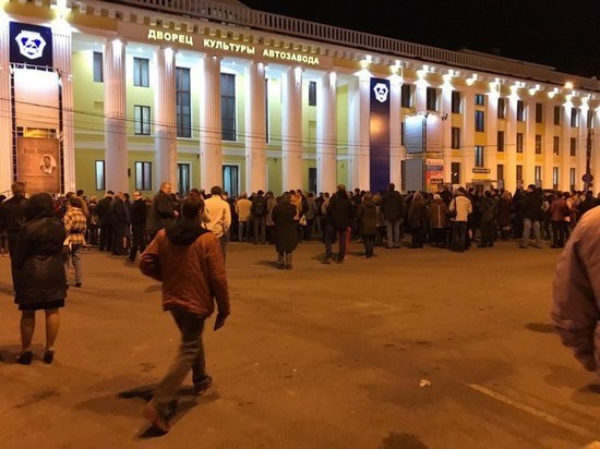 Концерт Макаревича в Нижнем Новгороде остановили из-за бомбы