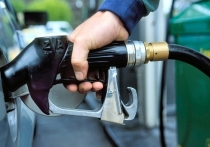Чудная новость от агентства «Блумберг», достойная Оруэлла: бензин в США отныне стоит дешевле, чем в России