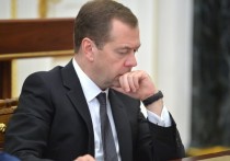 Глава «Левада-центр» Лев Гудков резко отреагировал на слова пресс-секретаря премьер-министра России Натальи Тимаковой о том, что опрос об отставке Дмитрия Медведева является "политическим заказом"