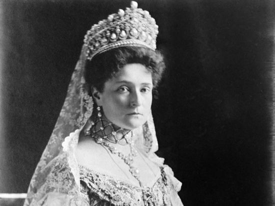 Из архивных источников удалось составить достоверный портрет  последней российской императрицы Александры Федоровны