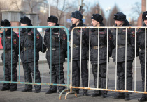 Пресс-секретарь президента РФ Дмитрий Песков сообщил журналистам в четверг о реакции Кремля на призывы общественных деятелей провести несанкционированную акцию "Надоел" в Москве