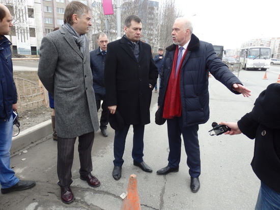 Вадим Шувалов, глава города Сургута, лично проконтролировал ремонт автодорог