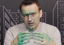 Офтальмолог, консультирующий оппозиционера Алексея Навального, получившего химический ожог глаза в результате нападения с зеленкой, считает, что в антисептический раствор была добавлена какая-то едкая жидкость для усиления эффекта