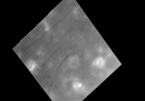 Американское аэрокосмическое агентство NASA составило из снимков, недавно сделанных космическим аппаратом «Кассини», видеоролик, после чего разместила его в интернете