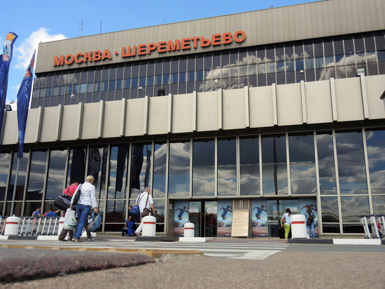 Они связаны с разрешением безвизового въезда для иностранцев через аэропорт Минска
