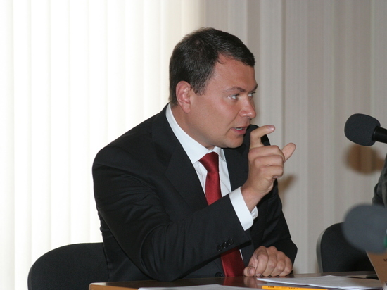 В предвыборную гонку вступили кандидаты, близкие к экс-мэру Владивостока Николаеву 
