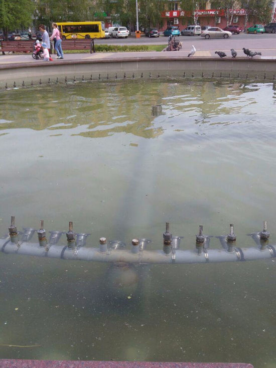В Кемерове пожаловались на фонтан на бульваре Строителей 