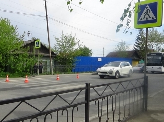 В Екатеринбурге Hyundai травмировал женщину-пешехода 