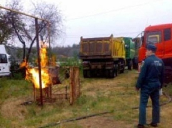 В Кваркенском районе из-за удара молнии загорелся газопровод