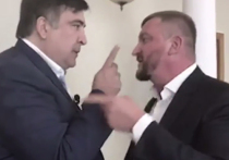 Конфликт одиозного украинского политика едва не перерос в выяснение отношений на кулаках. "Убирайтесь к чёрту!" - кричал Саакашвили прямо "в лоб" министру