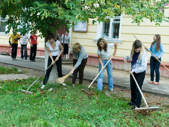 Семь тысяч рабочих мест обещают детям Новосибирской области этим летом
