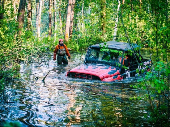 На Кубке по трофи-рейдам в Тамбовской области экстремалы искупались в болотах