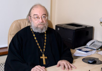 Его недавняя диссертация по теологии, первая допущенная к защите в современной России, стала сенсацией, но и вызвала серьезные споры в научной среде