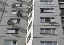 Юная студентка колледжа разбилась насмерть, упав с девятого этажа своей квартиры на юго-востоке Москвы вечером в воскресенье